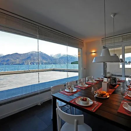 Sleeps 18 Air Con * Μενάτζιο
